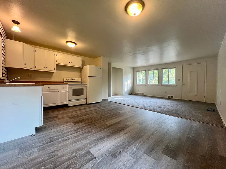 1304 Abers Creek Rd — Photo 2