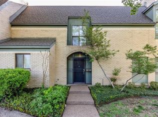 2621 McCart Ave, Fort Worth, TX 76110