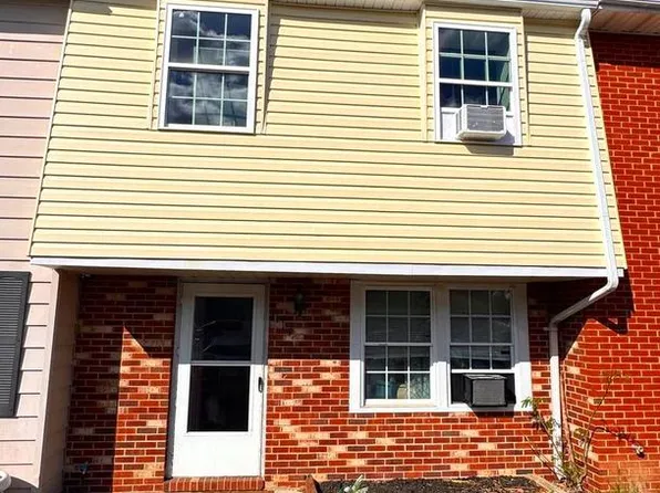 1114 Ravenwood Rd, Stephens City, VA 22655