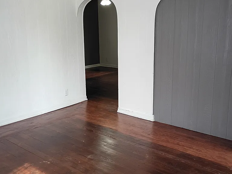 1219 E Market St — Photo 18