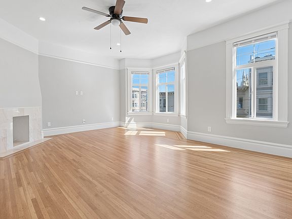 Living Room w/decorative fireplace