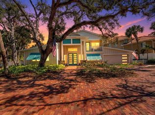 5045 Oxford Dr, Sarasota, FL 34242