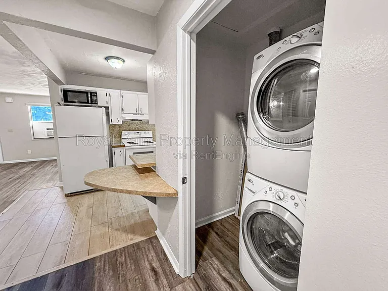 3744 Estelle Ave — Photo 18