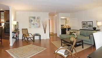 3rd image of 5366-201 La Jolla Blvd #201C
