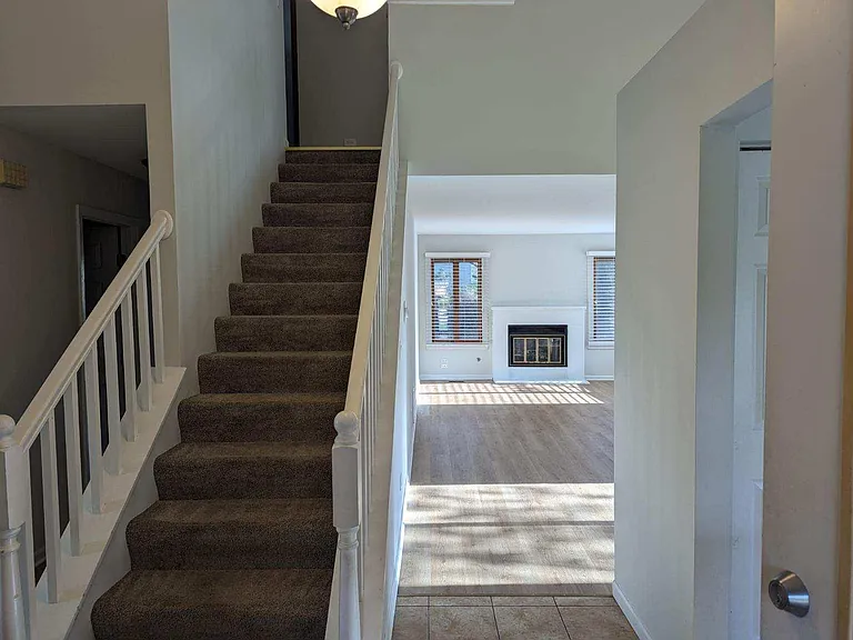 1373 River Oak Dr — Photo 4