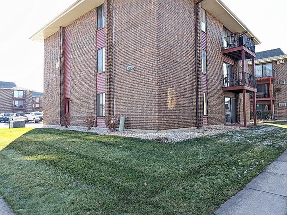 2nd image of 15708 Terrace Dr #103