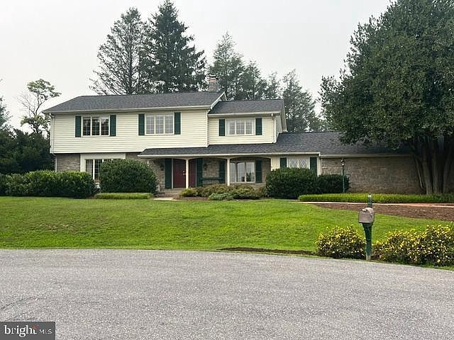2nd image of 6916 Summerswood Dr