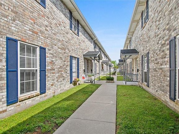 3rd image of 1628 Vintage Dr APT 1