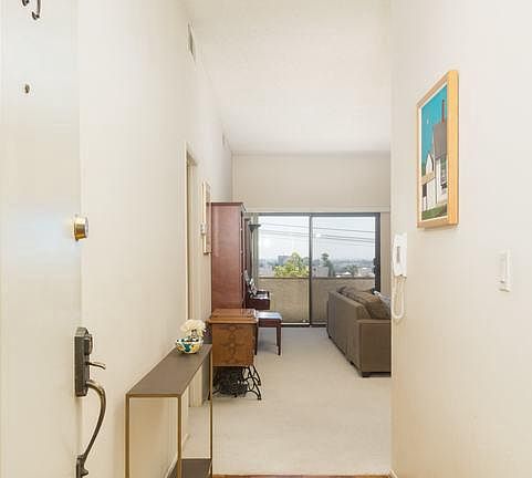 3rd image of 1258 Brockton Ave APT 303