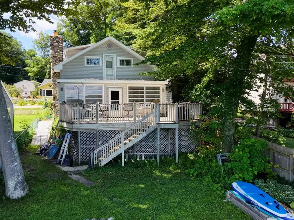 7489 Terrace Ave, Elk Rapids, MI 49629