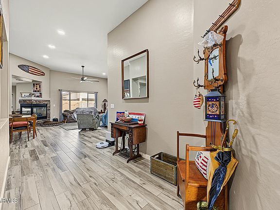 4th image of 281 W BROOKS Street