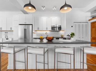 238 Columbia St #2N, Cambridge, MA 02139