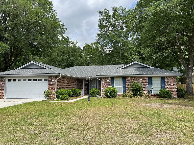 Paddleford Dr — Photo 1