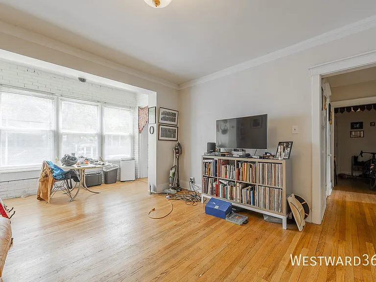 1406 W Farragut Ave #1 — Photo 2