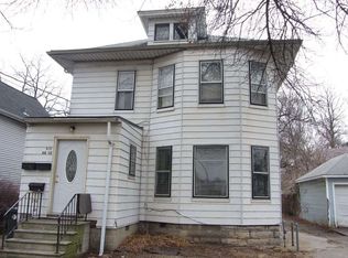 410 E 1st St, Waterloo, IA 50703