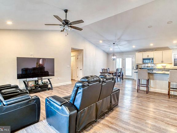 4th image of 13084 Stonehouse Mountain Rd