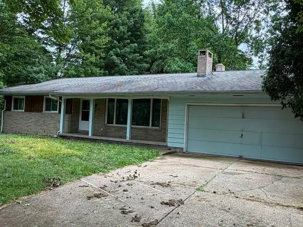 38140 Rogers Rd, Willoughby, OH 44094
