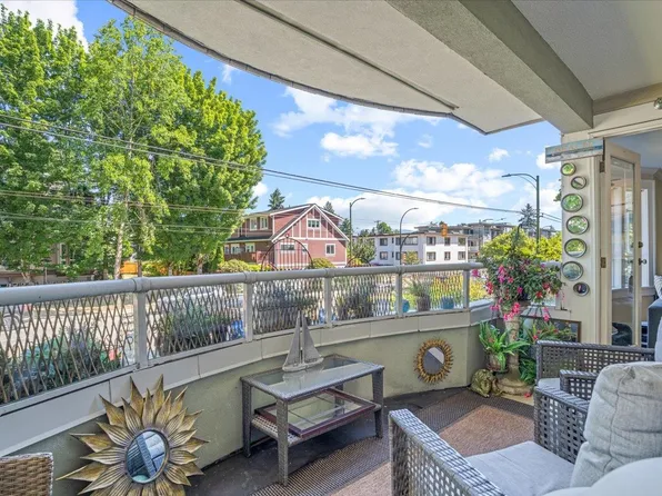 3220 W 4th Ave #201, Vancouver, BC V6K 1R9