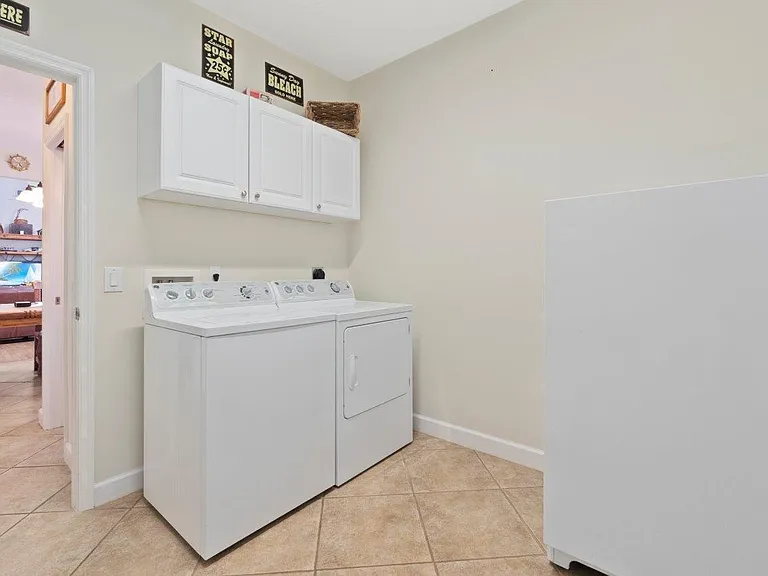 405 SE Salerno Rd — Photo 31