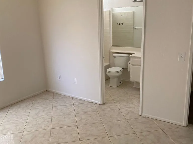 10231 Lawson Ave — Photo 13