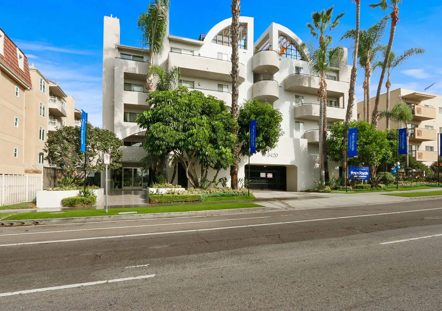 Palm Royale Apartments — Photo 1