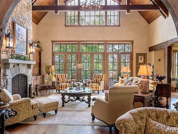 3rd image of 104 Crooked Stick Ct
