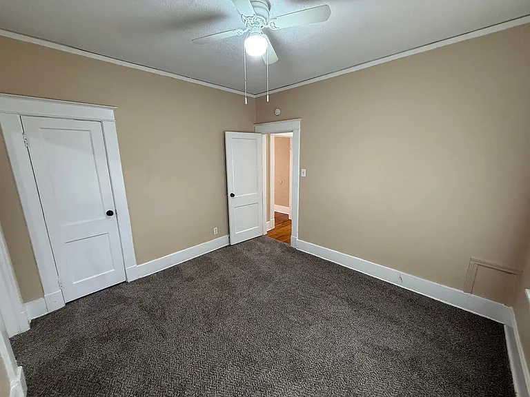 961 N Willett St — Photo 6