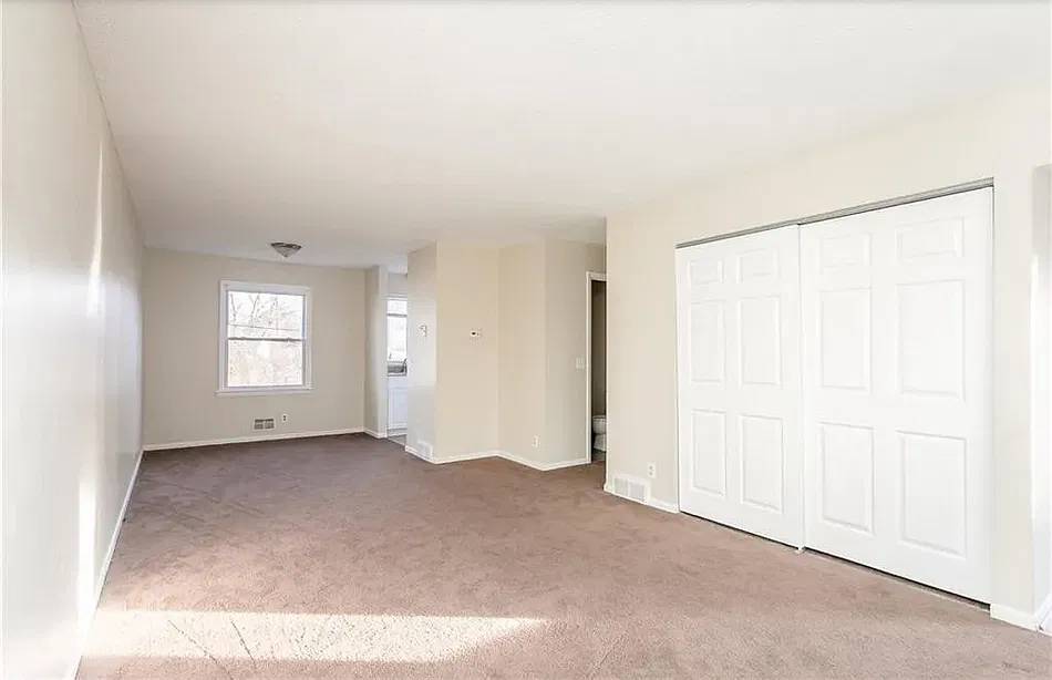 2 bed, 1.5 bath, 1000 sqft, $1,500 — Photo 2