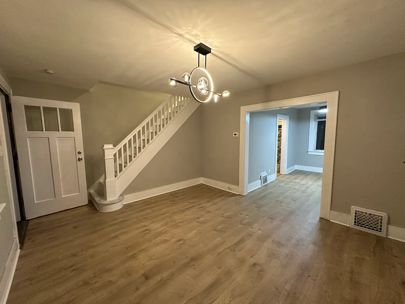 2 bed, 1200 sqft, $1,450 — Photo 2