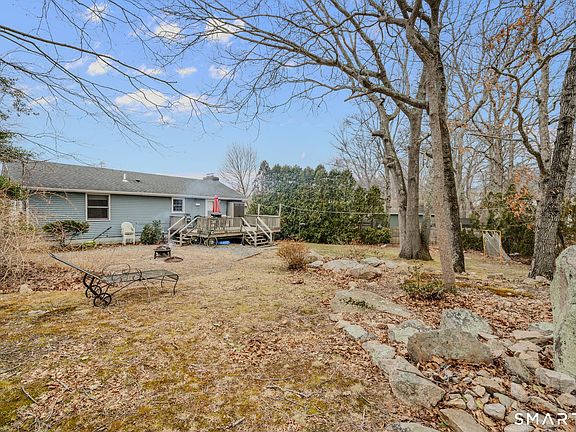 5th image of 10 Amherst Court