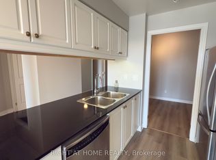 40 Old Mill Rd #703, Oakville, ON L6J 7W2