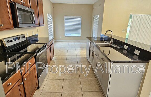 4th image of 11607 Great Commission Way
