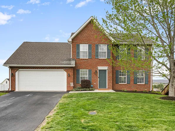 240 Windsor Dr, Christiansburg, VA 24073