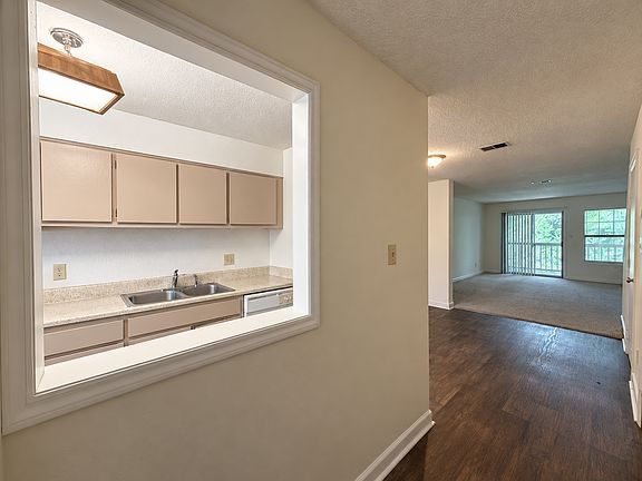 5th image of 2518-202 Avent Ferry Rd
