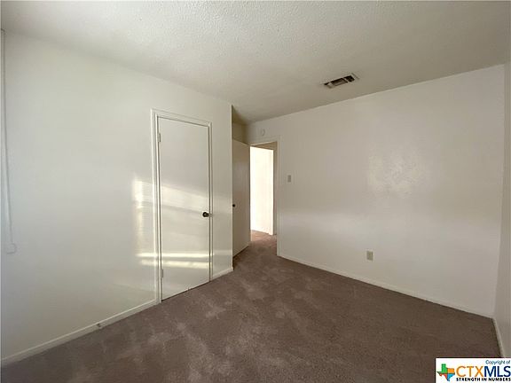 3rd image of 908 Dryden Ave