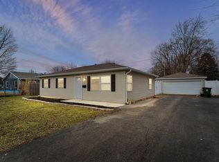 303 Spruce St, North Aurora, IL 60542