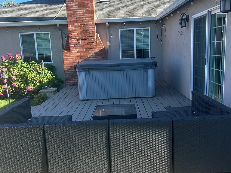 921 York St — Photo 35