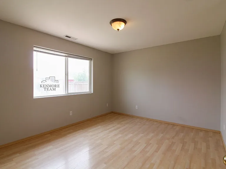 2815 S Underwood St — Photo 7