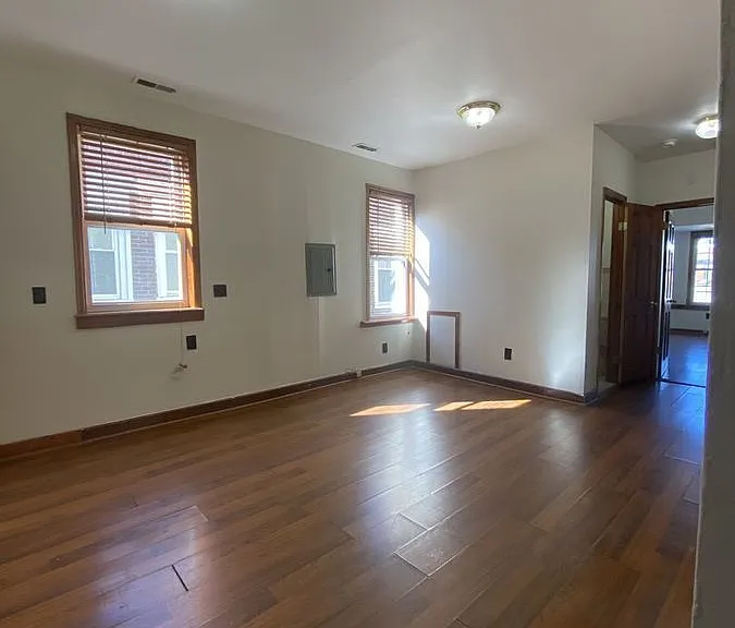 5026 Walnut St #3 — Photo 3