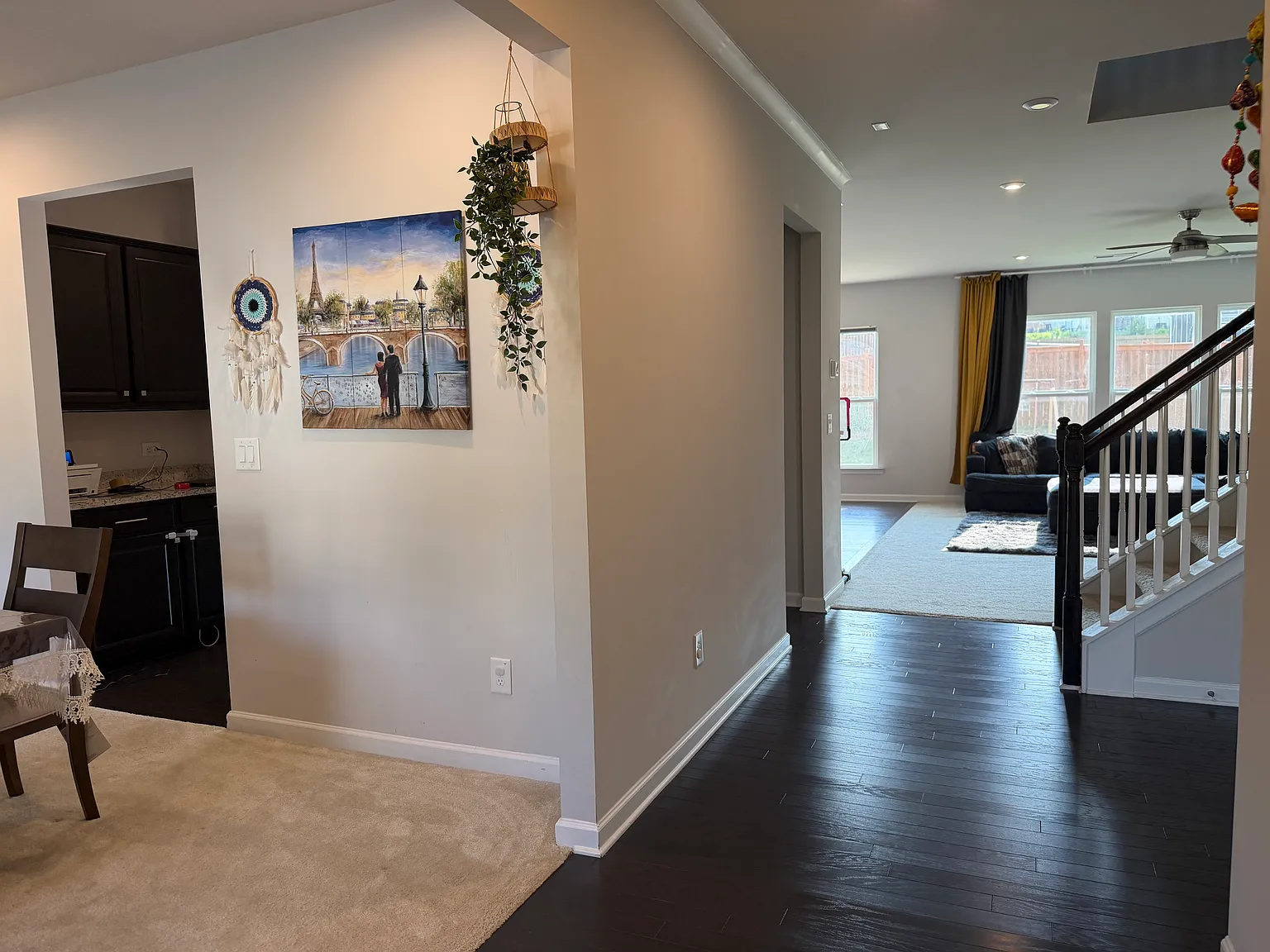 5 bed, 3.5 bath, 3318 sqft, $3,200 — Photo 2