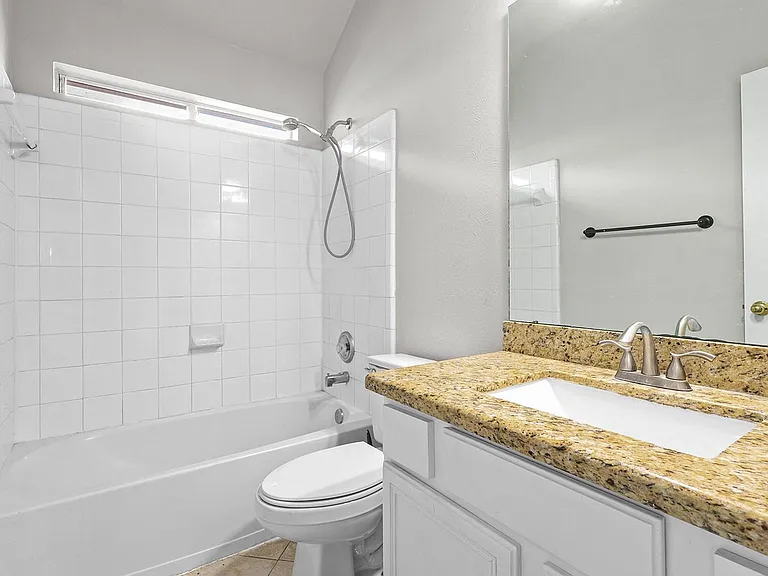 25910 N Lakefair Dr — Photo 24