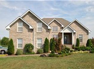 777A N Russell St, Portland, TN 37148