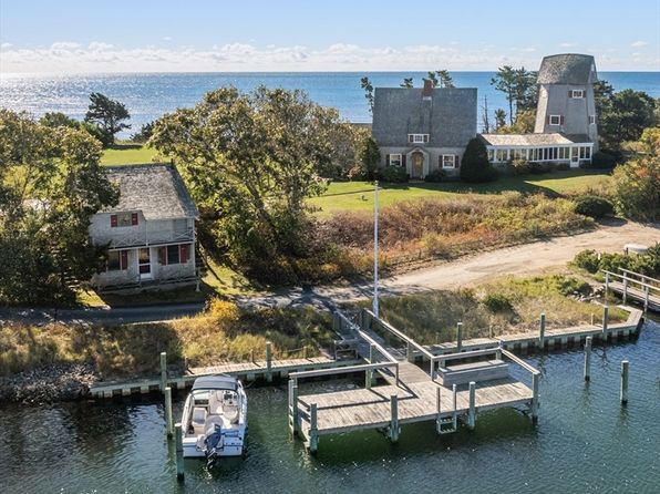 5 Strandway W, Harwich, MA 02645