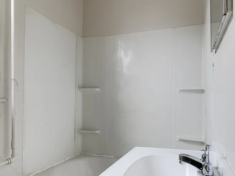 2513 Afton Ave — Photo 8