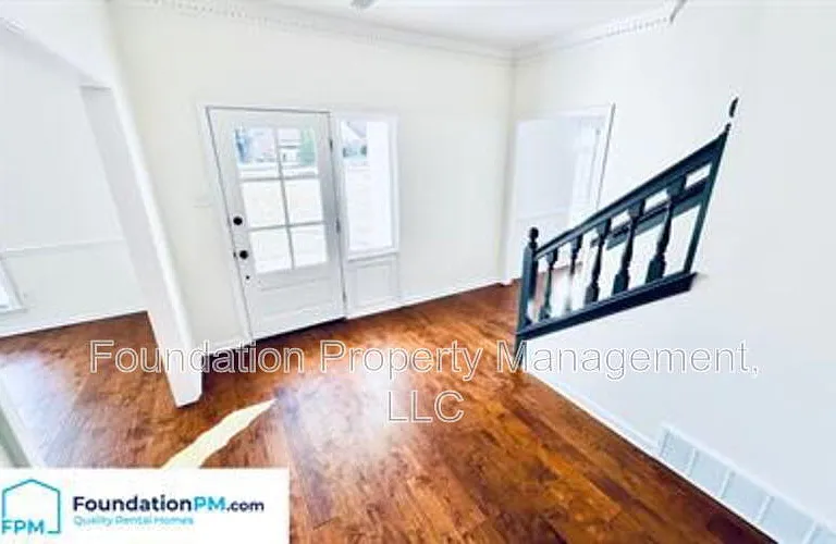 8712 Carrollwood Ln — Photo 10