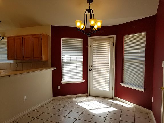 4th image of 3926 Duke Ln