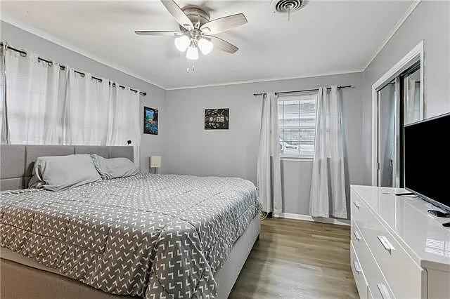 4 bed, 2.5 bath, 2302 sqft, $2,500 — Photo 4