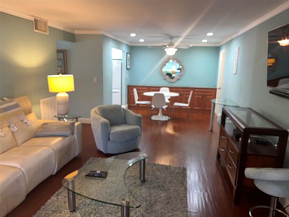 5th image of 6415 Bay Club Drive #1