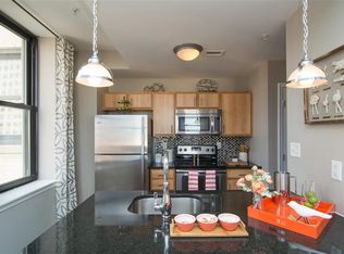 7 N Calvert St APT 402, Baltimore, MD 21202