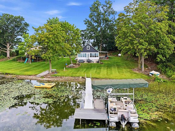 3rd image of 5443 W Diamond Lake Rd